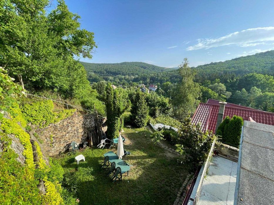 Cabana de inchiriat Valea Budului, Luncani, 8 Km de Bacau, 300 eur/zi