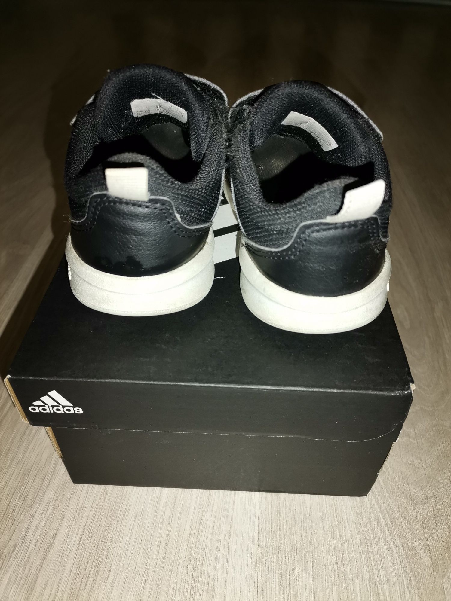 Детски маратонки Adidas 25 1/2