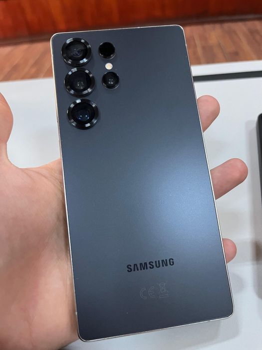 Vand/Schimb S25 Ultra 512gb