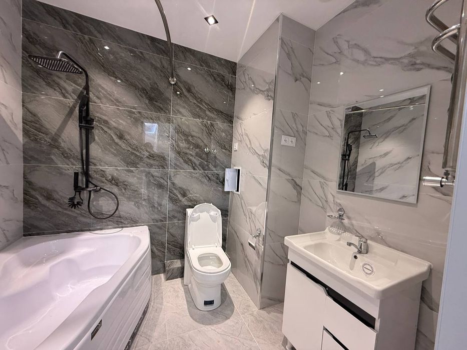 Срочно продаётся 4 ком  новостройка 4/9 Бриллиант сити