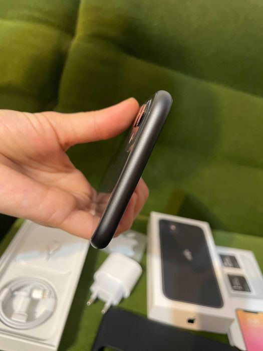 iPhone 11 128 gb черен black перфектен