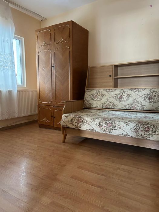 Inchiriez ap 3 camere