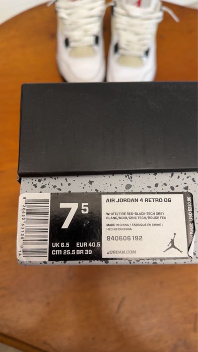 Jordan 4 White Cement Marimea 40.5