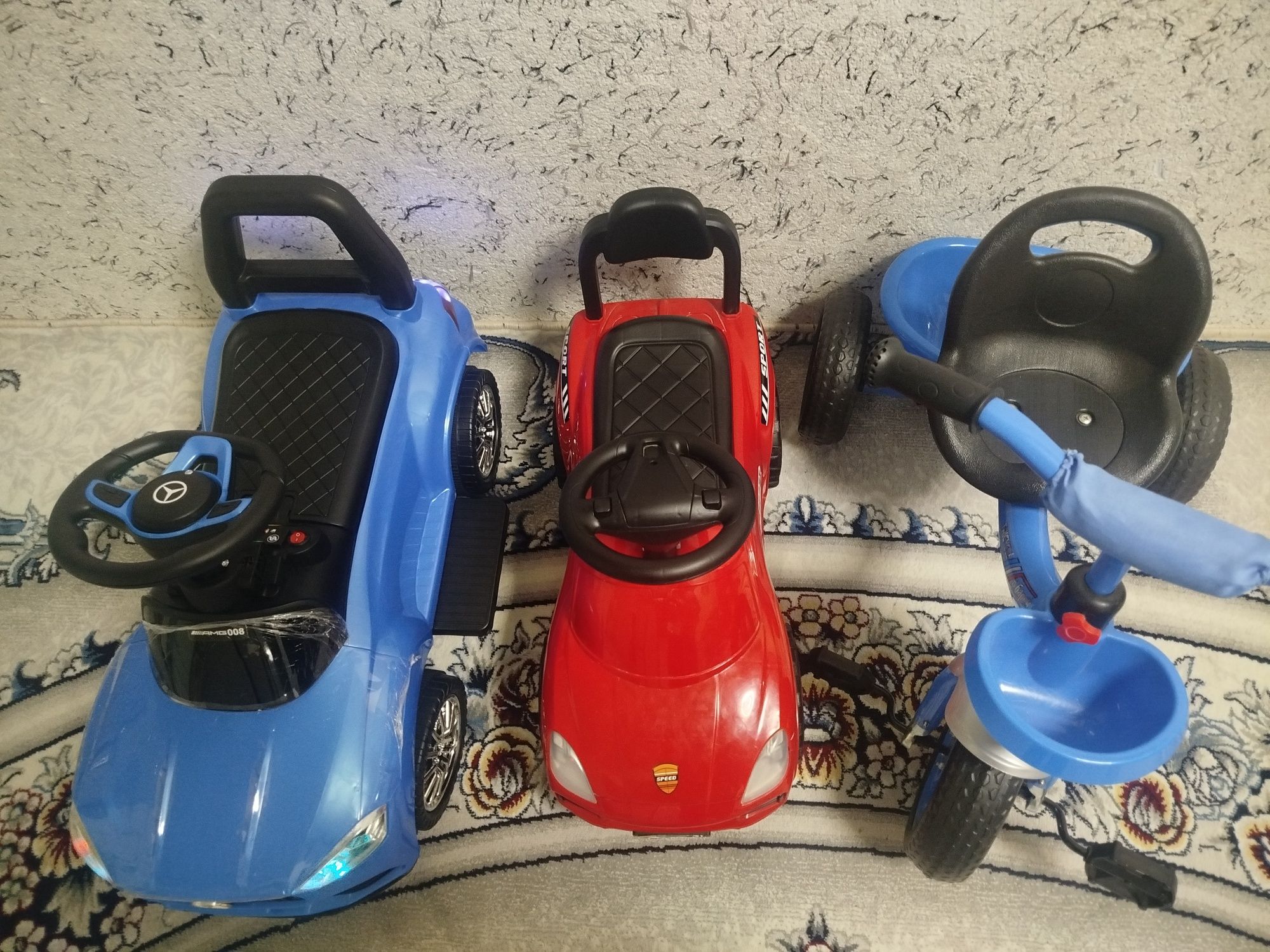 Kolyaska va velik sotiladi