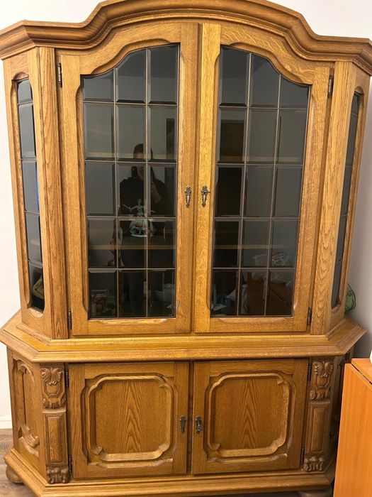 Dulap vitrina din lemn stejar