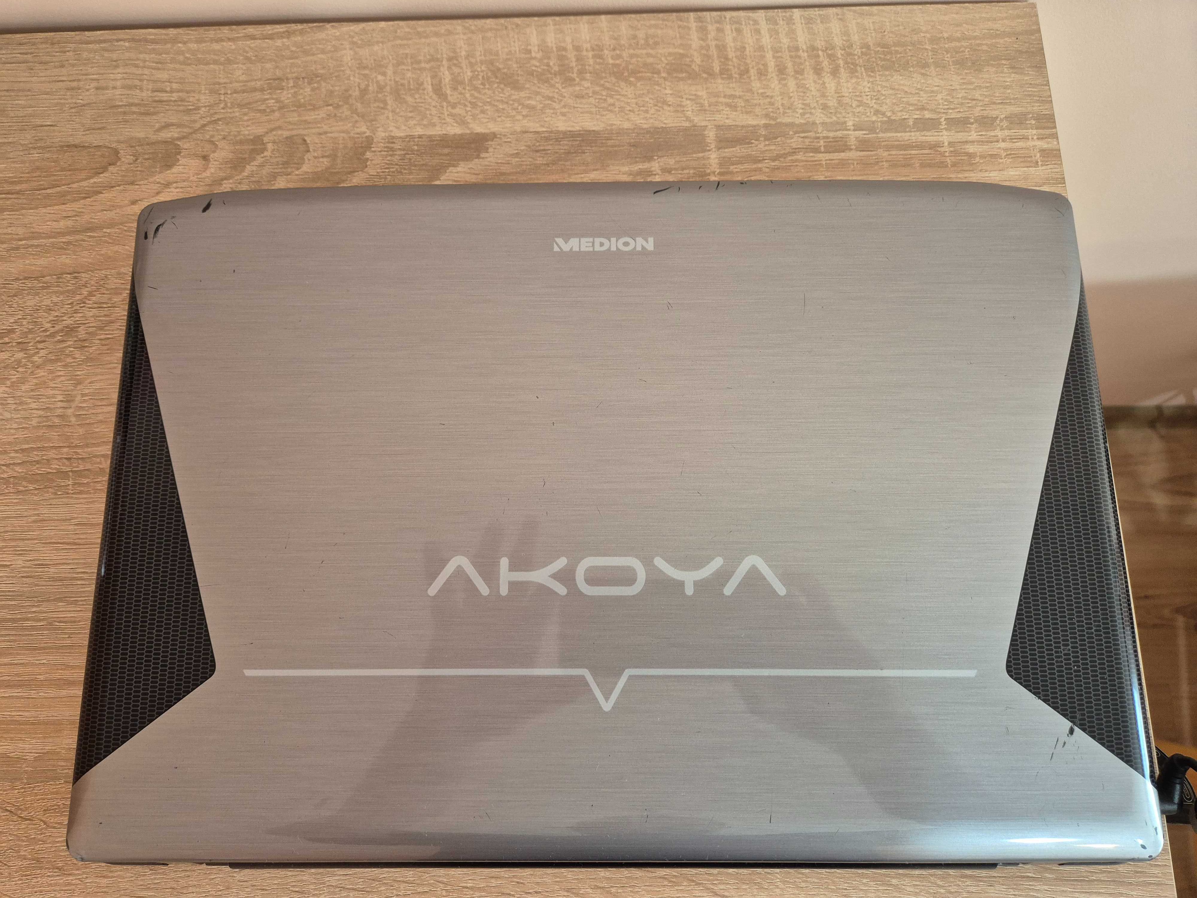Лаптоп Medion akoya P6622