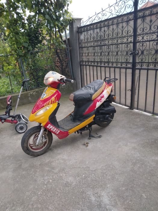 Vand scuter de 49an 2 T
