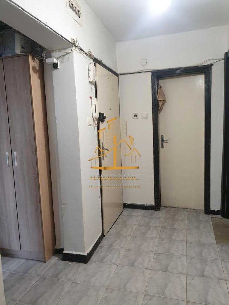 Продава се Четиристаен апартамент в Варна, Цветен квартал - 78 кв.м за 1731 €/кв.м - Снимка #6