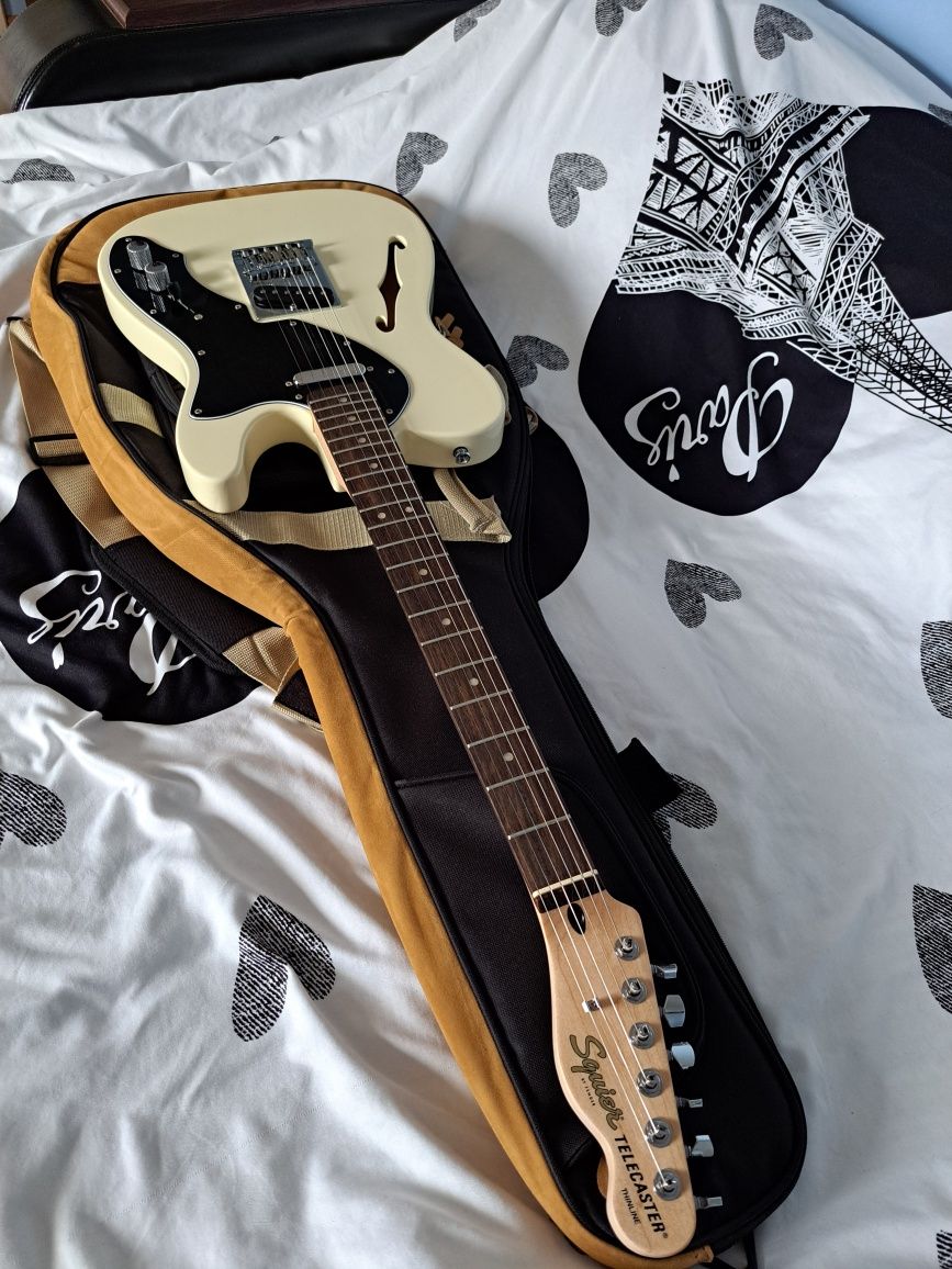Chitara squier telecaster semihollow cu amplificator si husa