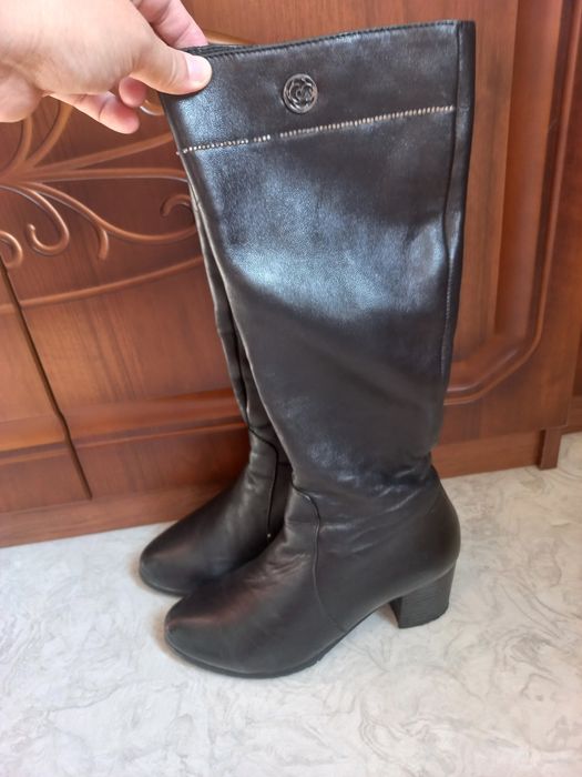 Сапоги осень-весна. Кожа. 35 размер