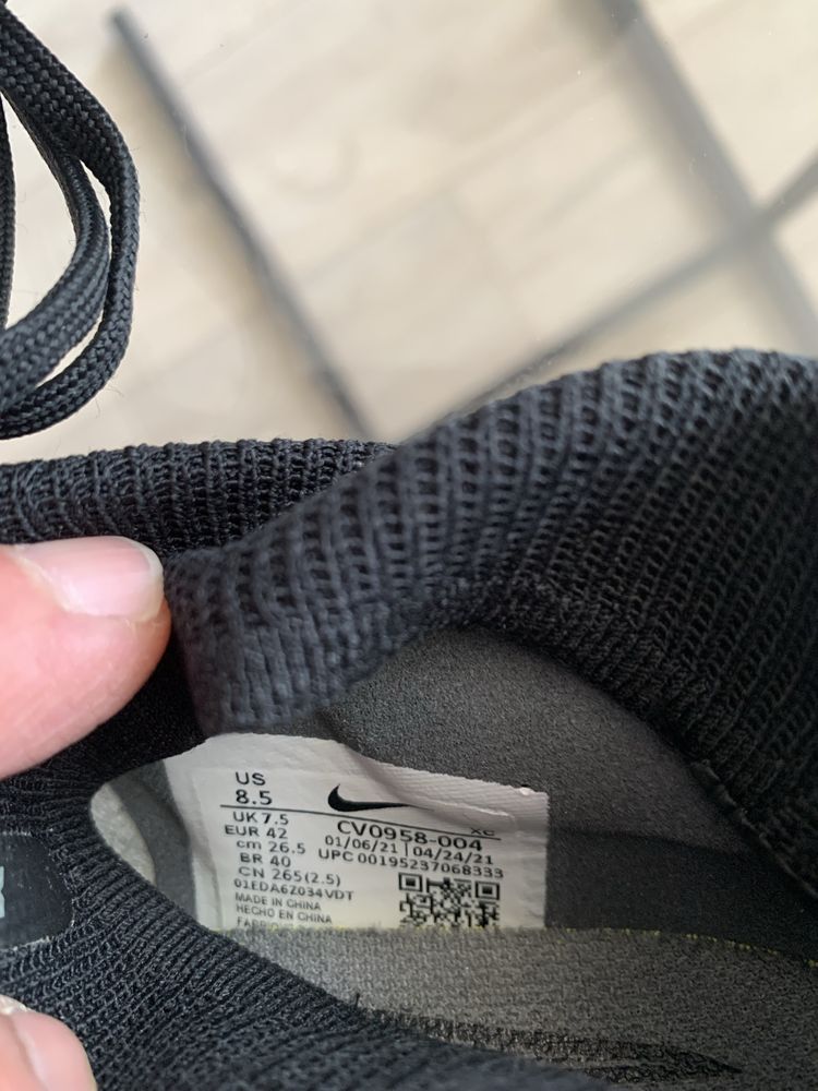 Бутонки Nike acc , размер 42 , 26,5 см . Цена 50 лв .