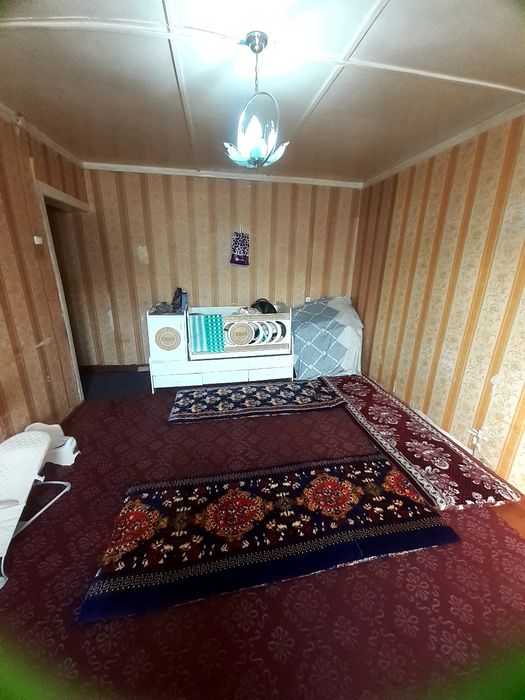 Sputnik 8   2  xonali  1  chi  etaj   srochni  sotamiz  36 000 $