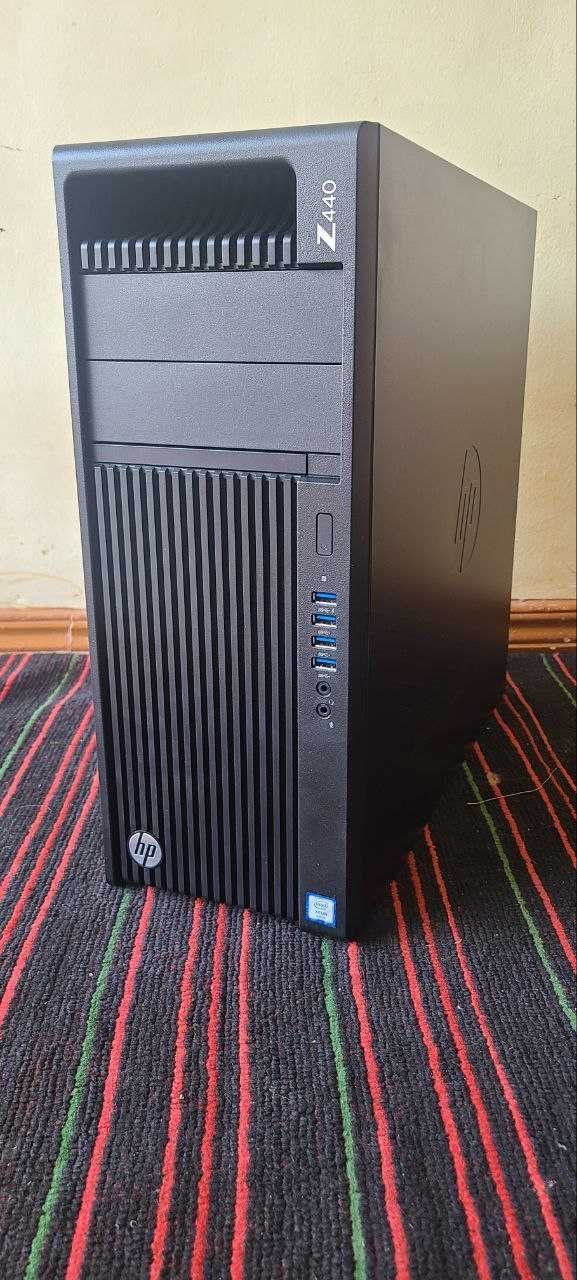 Serverniy kompyuter sotiladi