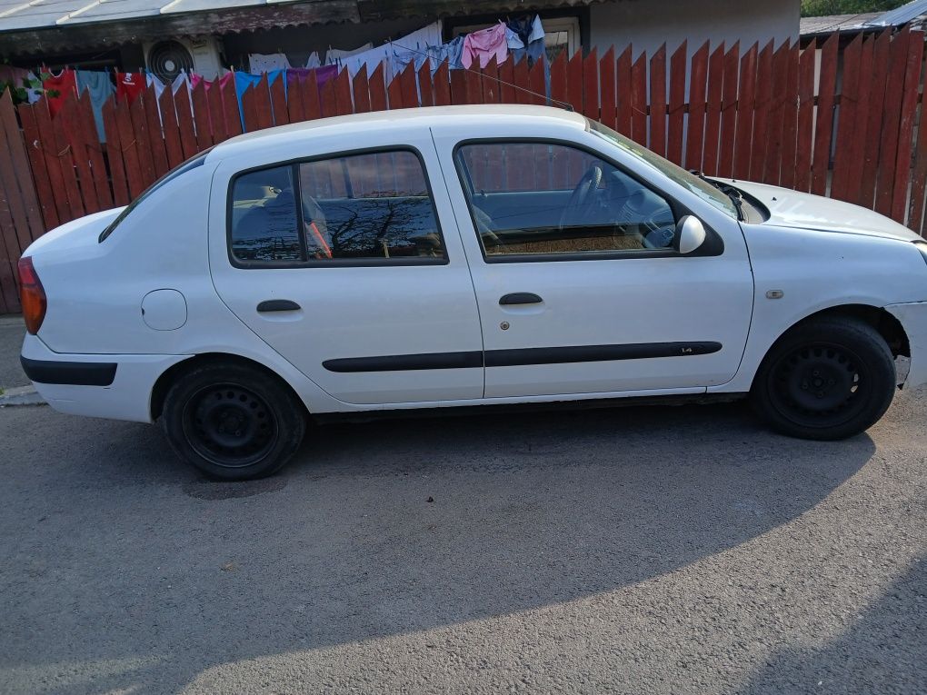 Renault clio 2003