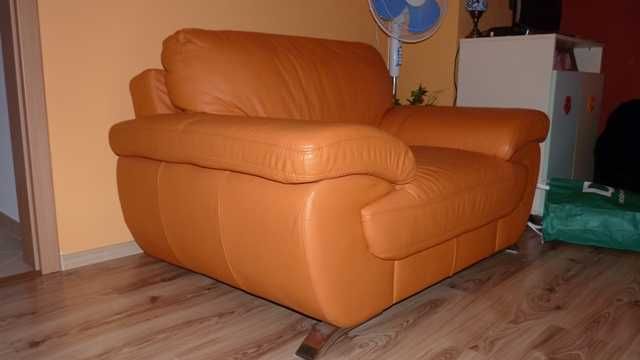 Италианска КОЖЕНА и ДЪРВО Гарнитура с Масивен Диван и 2бр. Фотьойли!