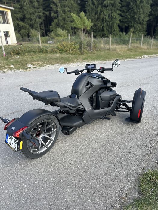 Can-Am Ryker 900 / 1100 km - Se conduce Cu B