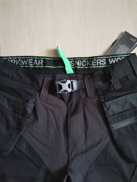Vand pantaloni de munca SNICKERS marimea 52