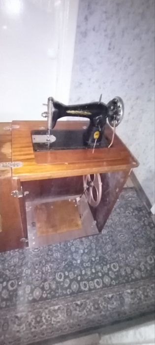 Тикув машинаси тепки жовони билан зудлик билан сотилади