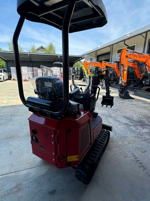 Miniexcavator Diesel pe Senile 1000 kg De Vanzare