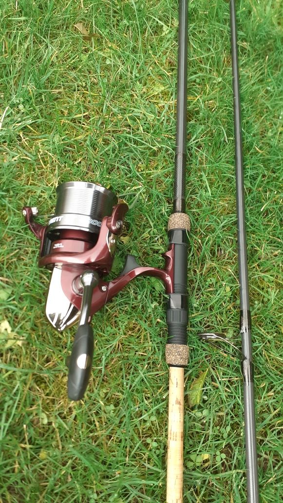 Combo crap: anaconda corky 3.60m 3lb, nevis torrent xt 6000. Nou