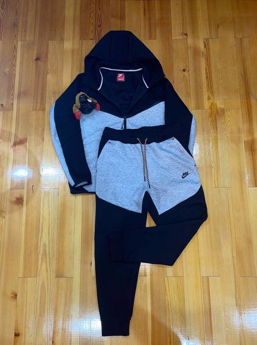 Nike Tech Fleece