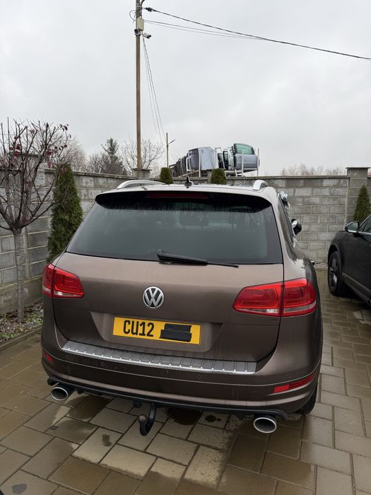 Dezmembrez vw touareg r line 3.0 diesel cod motor CRCA