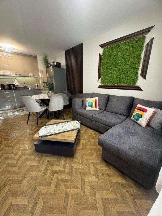 Продава се Двустаен апартамент в Пловдив, Център - 68 кв.м за 2648 €/кв.м - Снимка #3