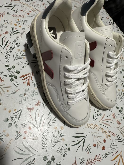 Veja v12 Unisex marime 39