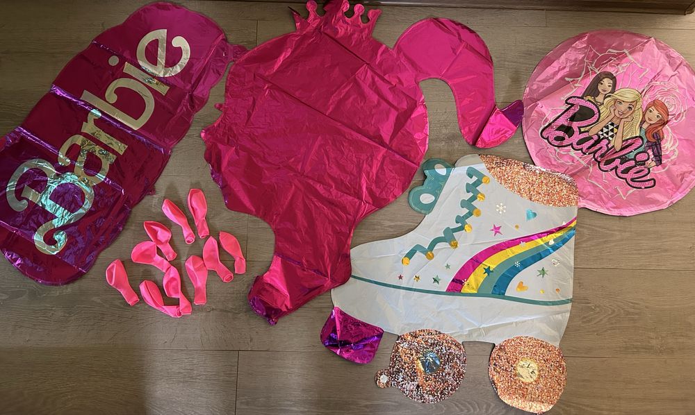 Seturi  BARBIE 6 modele + bonus baloane