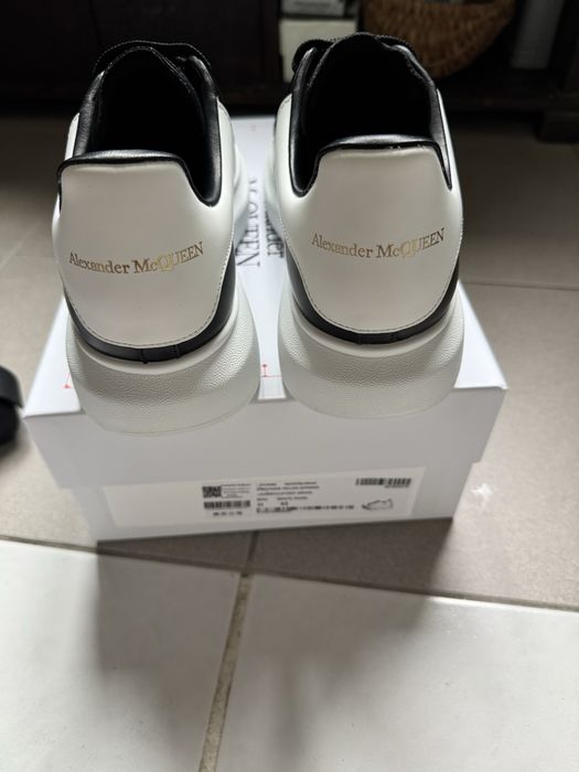 Pantofi Alexander McQuuen Oversized Sneakers- Noi, Ambalaj Complet