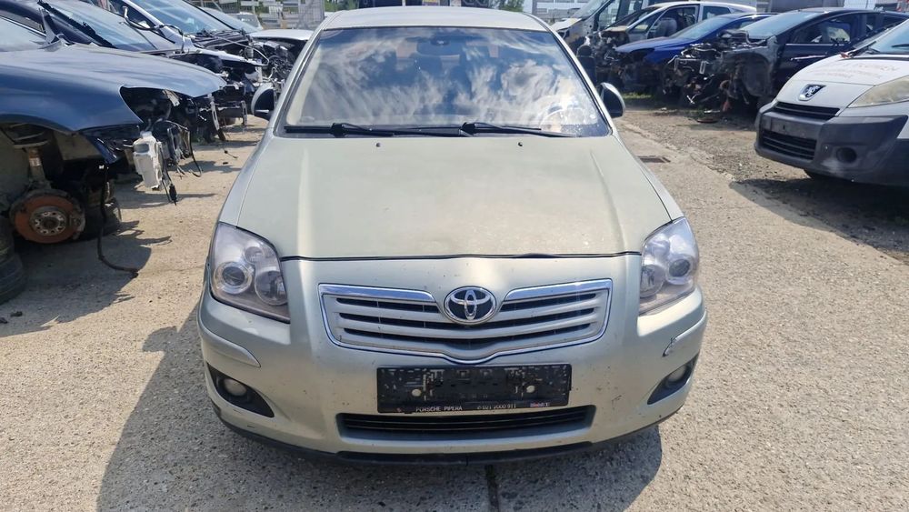 Dezmembram Toyota Avensis an 2007 motor 2.0 Diesel D4D