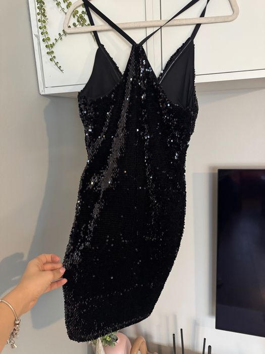 Къса черна рокля с пайети Nly One