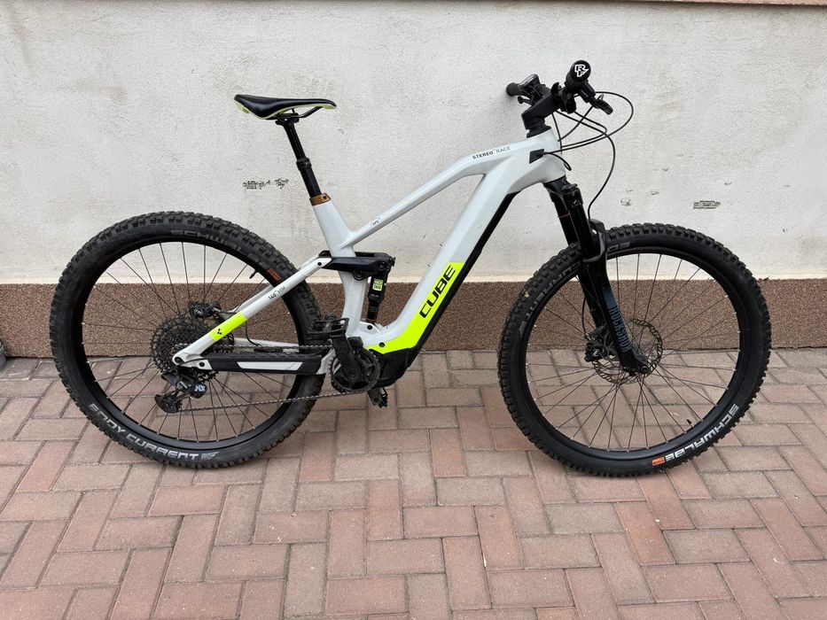 Bicicleta electrica Cube stereo race carbon