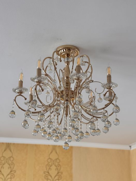 Продам люстру в зал!