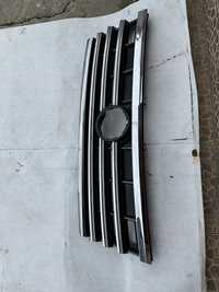 Grilă radiator vw touareg cr 7.