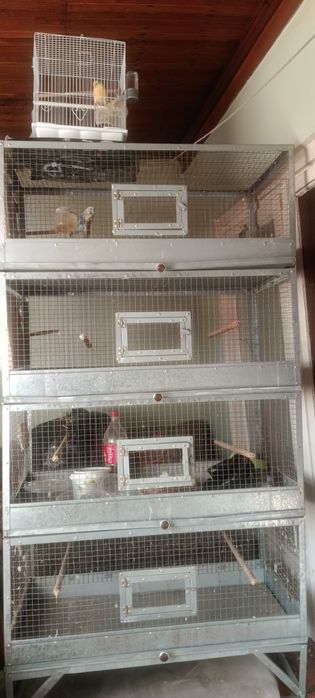 Кафас сотилади 4 каватли .к