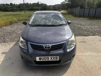 Продава се на части  Toyota Avensis T27 2.0 D4D 2010 г