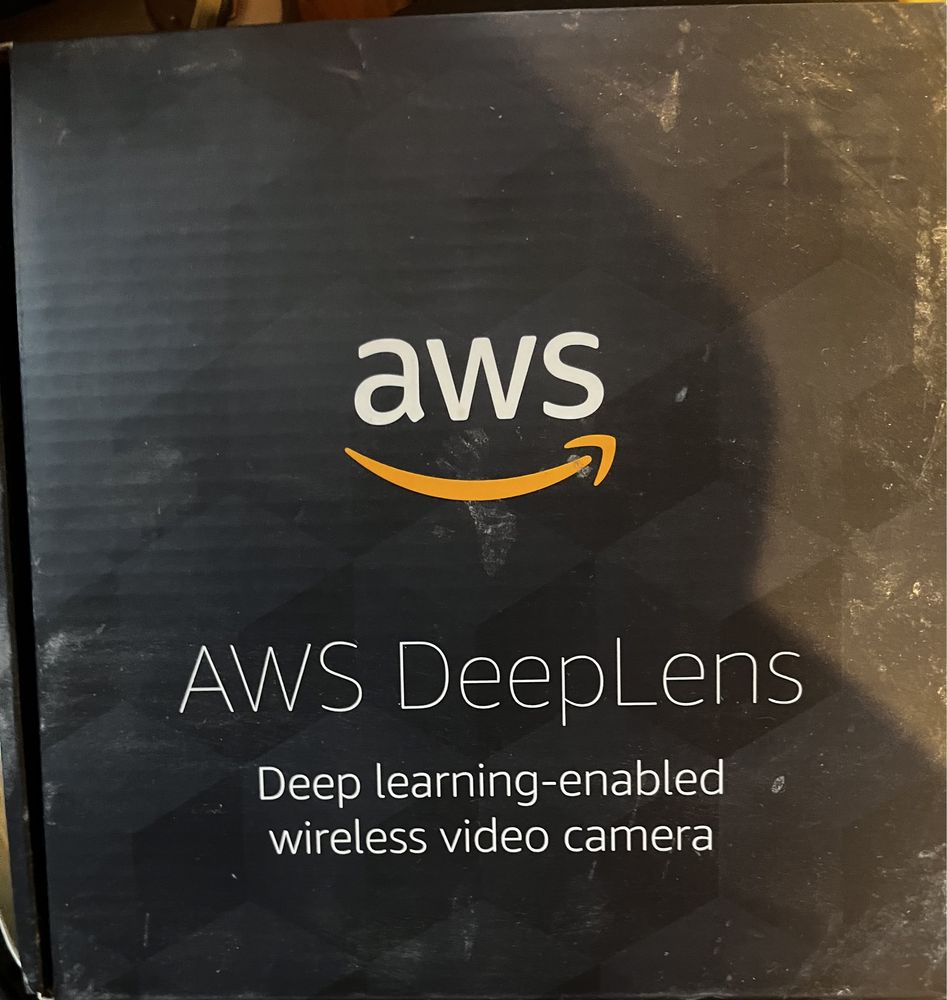 AWS DeepLens - camera video deep-learning pentru programatori