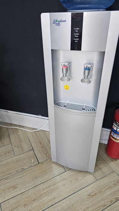 Продам кулер для воды
