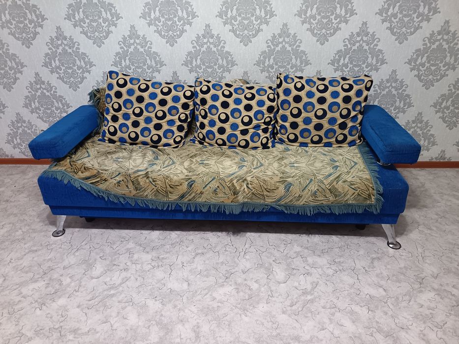 Диван не раздвижной