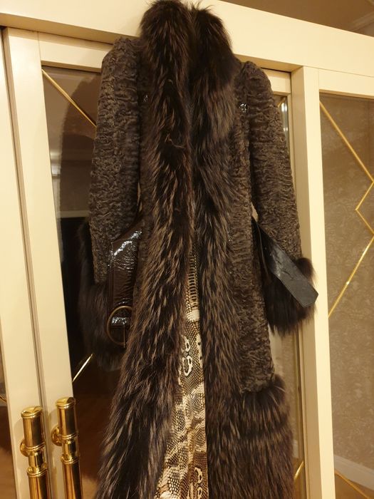 Продам Срочно Шубу " Roberto Cavalli"