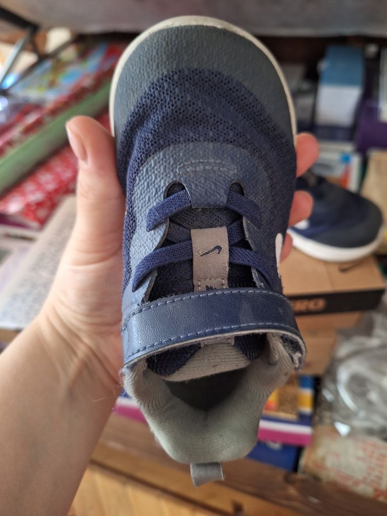 Nike revolution 6