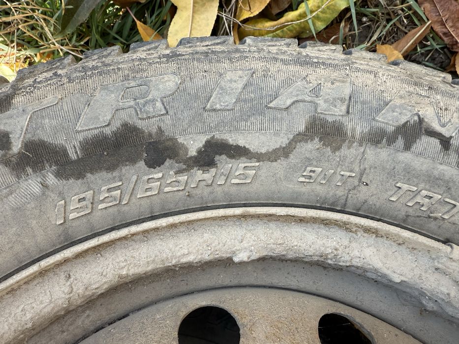 Зимние Шины с дисками от Тойота (triangle)