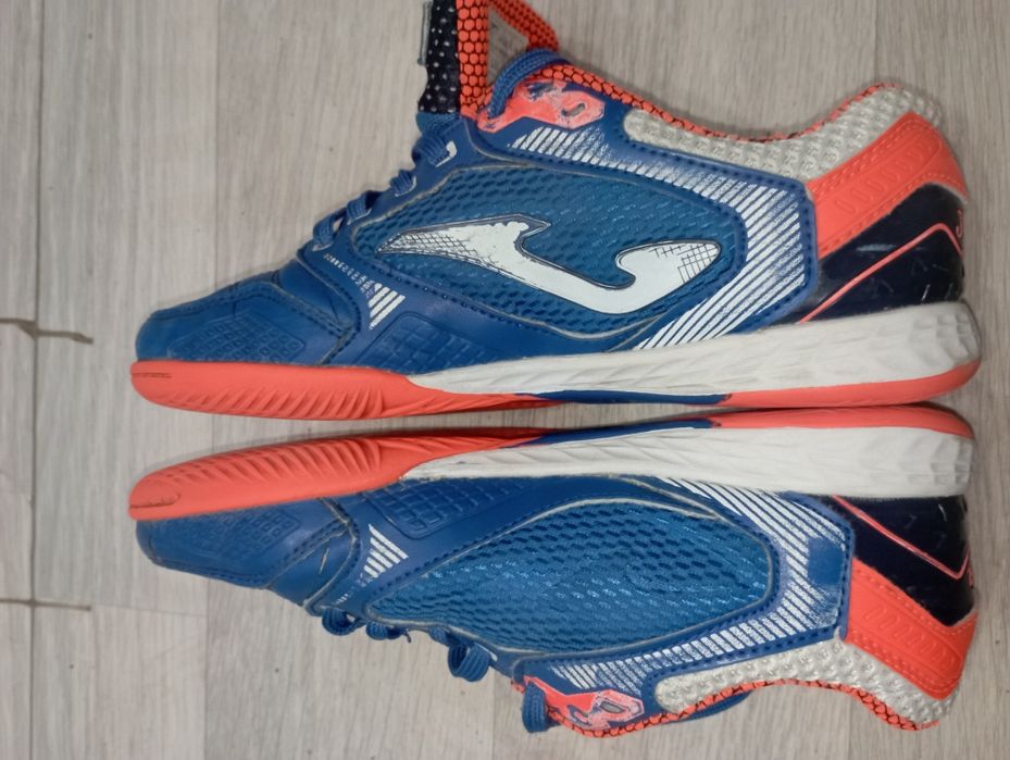 Продам футзалки от Joma