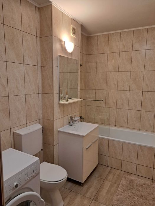 Inchiriez apartament
