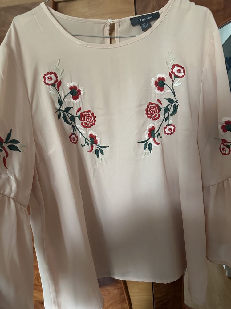 Bluza noua.