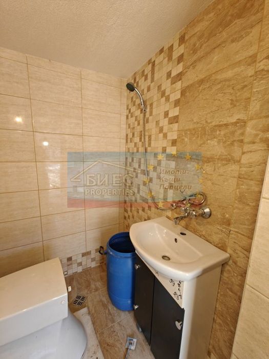 Продава се Къща в с. Углярци, Област Перник - 260 кв.м за 366 €/кв.м - Снимка #5