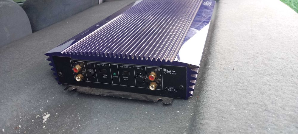 Качествен усилвател за кола Axton CAA 50