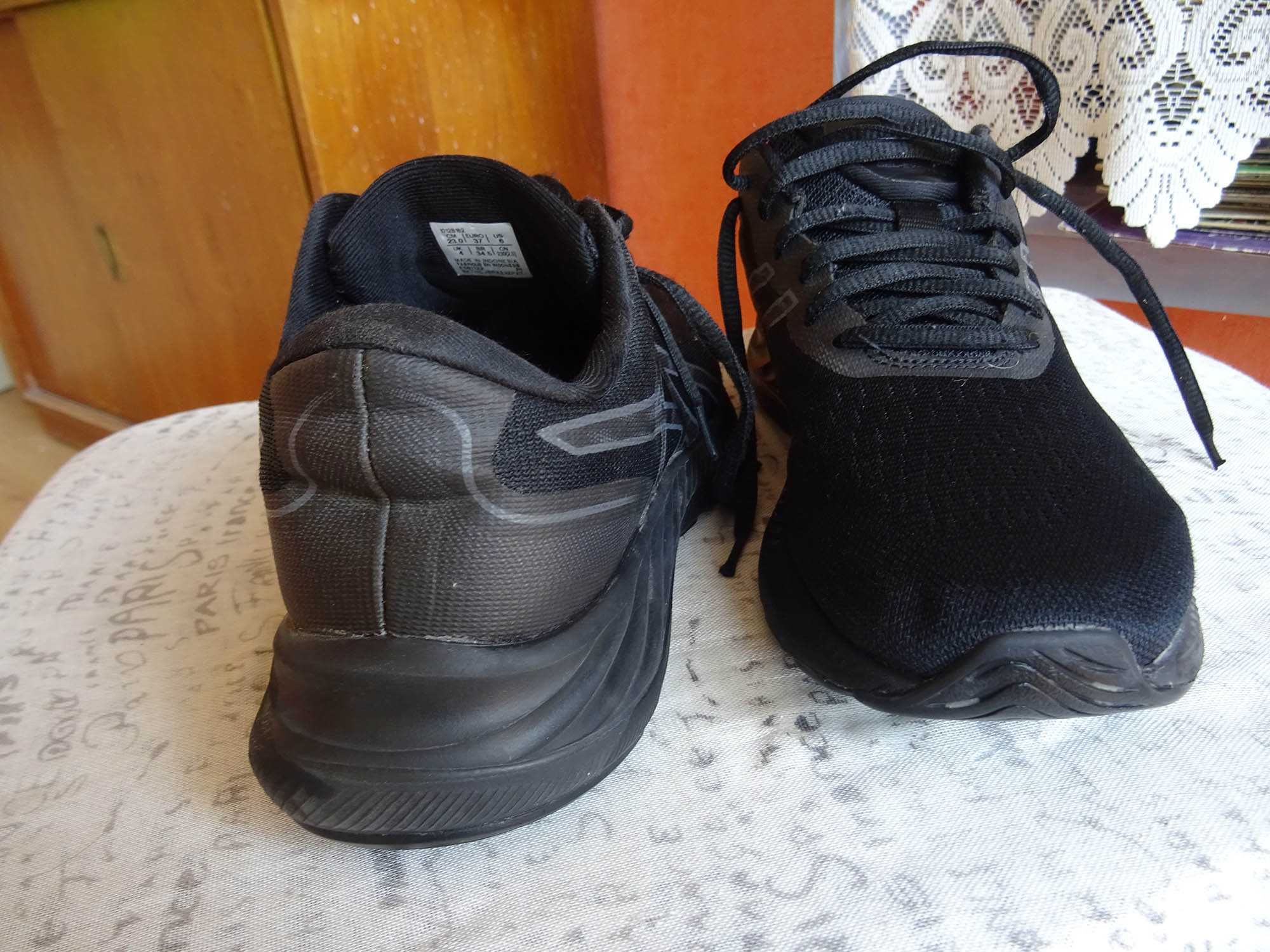 продавам дамски маратонки asics excite 9,номер 37