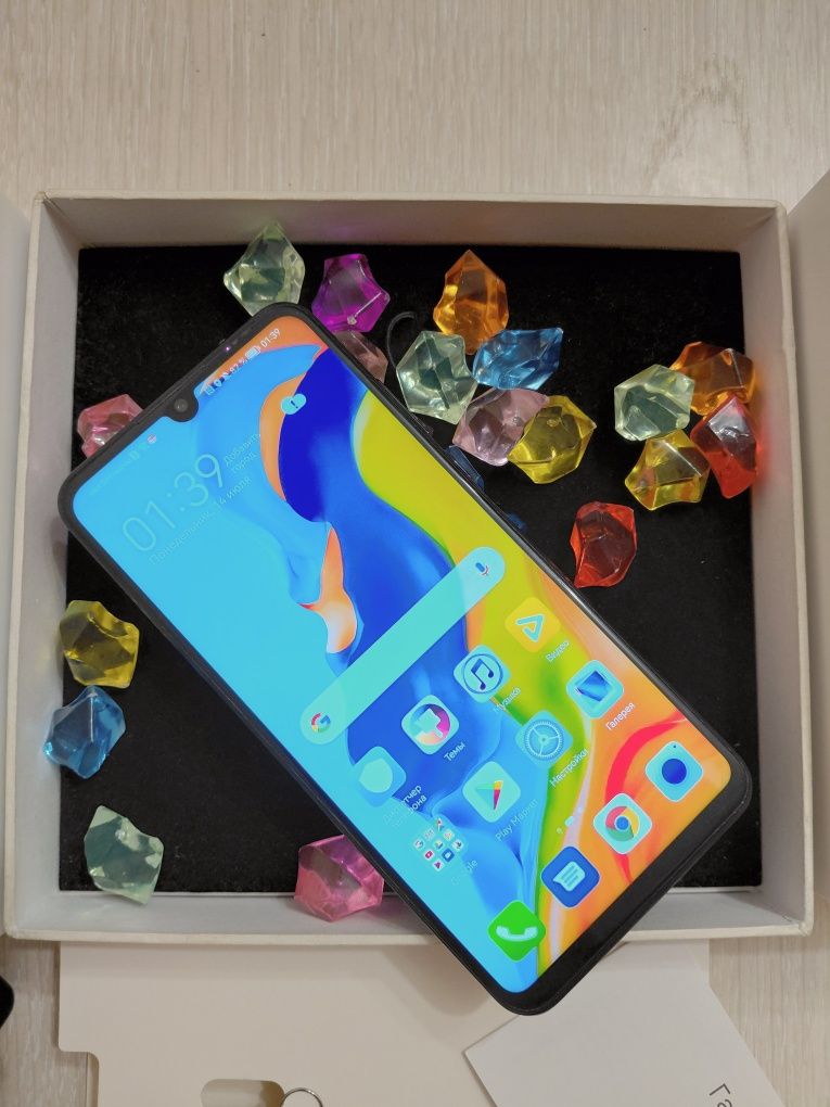 Huawei P30 lite (Черного цвета)